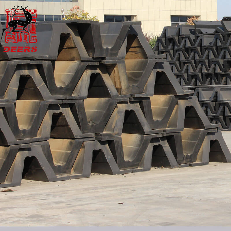 Producción de Arch Rubber Fender (1)