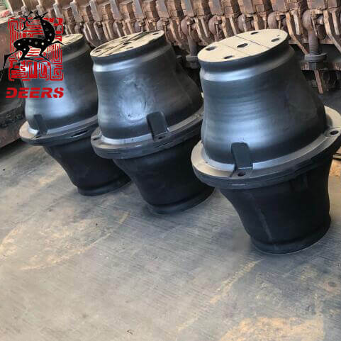 Producción de guardabarros de caucho cónico (1)